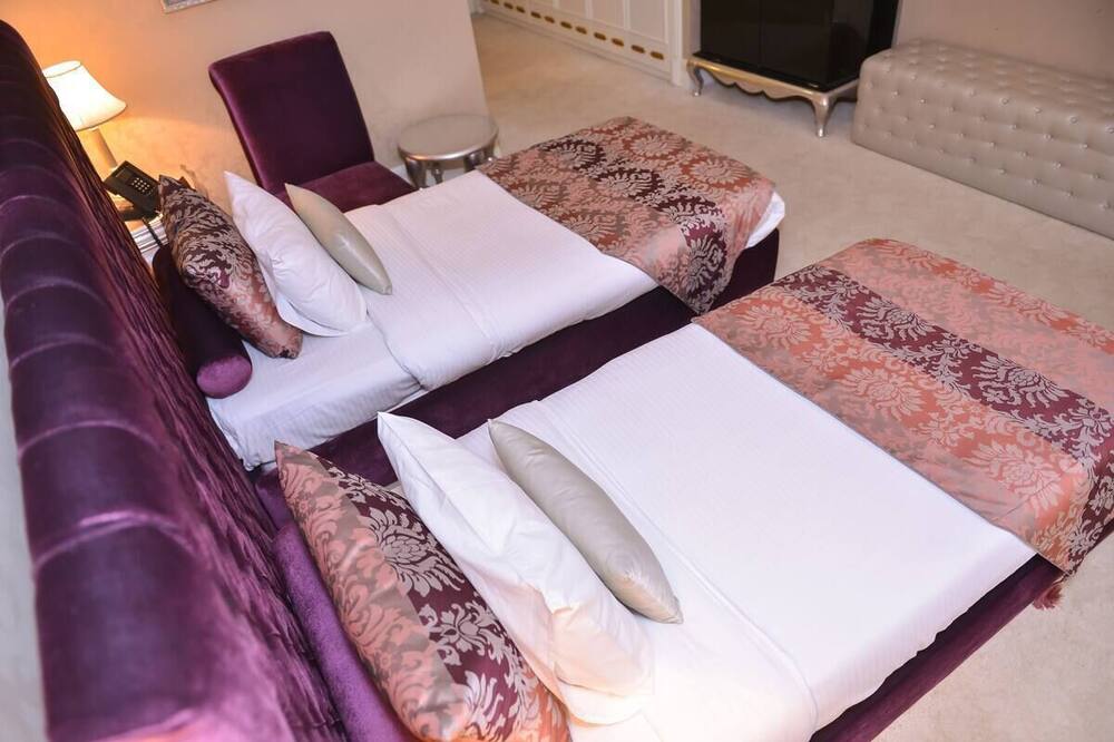 レイク パレス ホテル & レストラン 写真