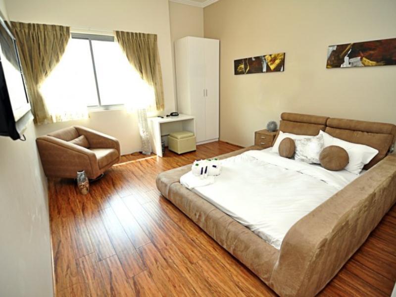 ポッシュ ホテル 写真