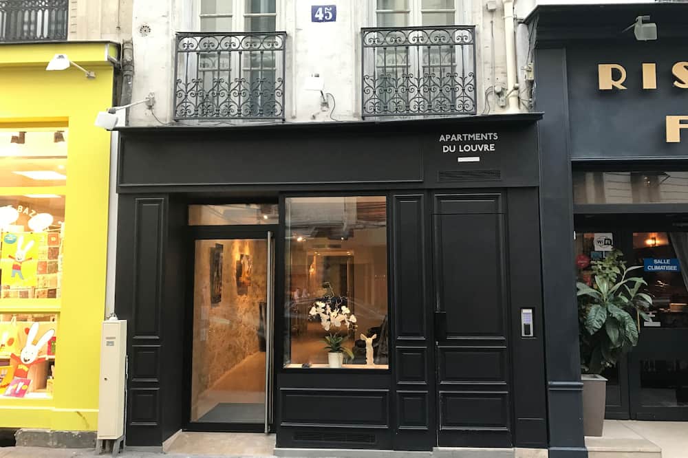 アパルトマン デュ ルーヴル 写真
