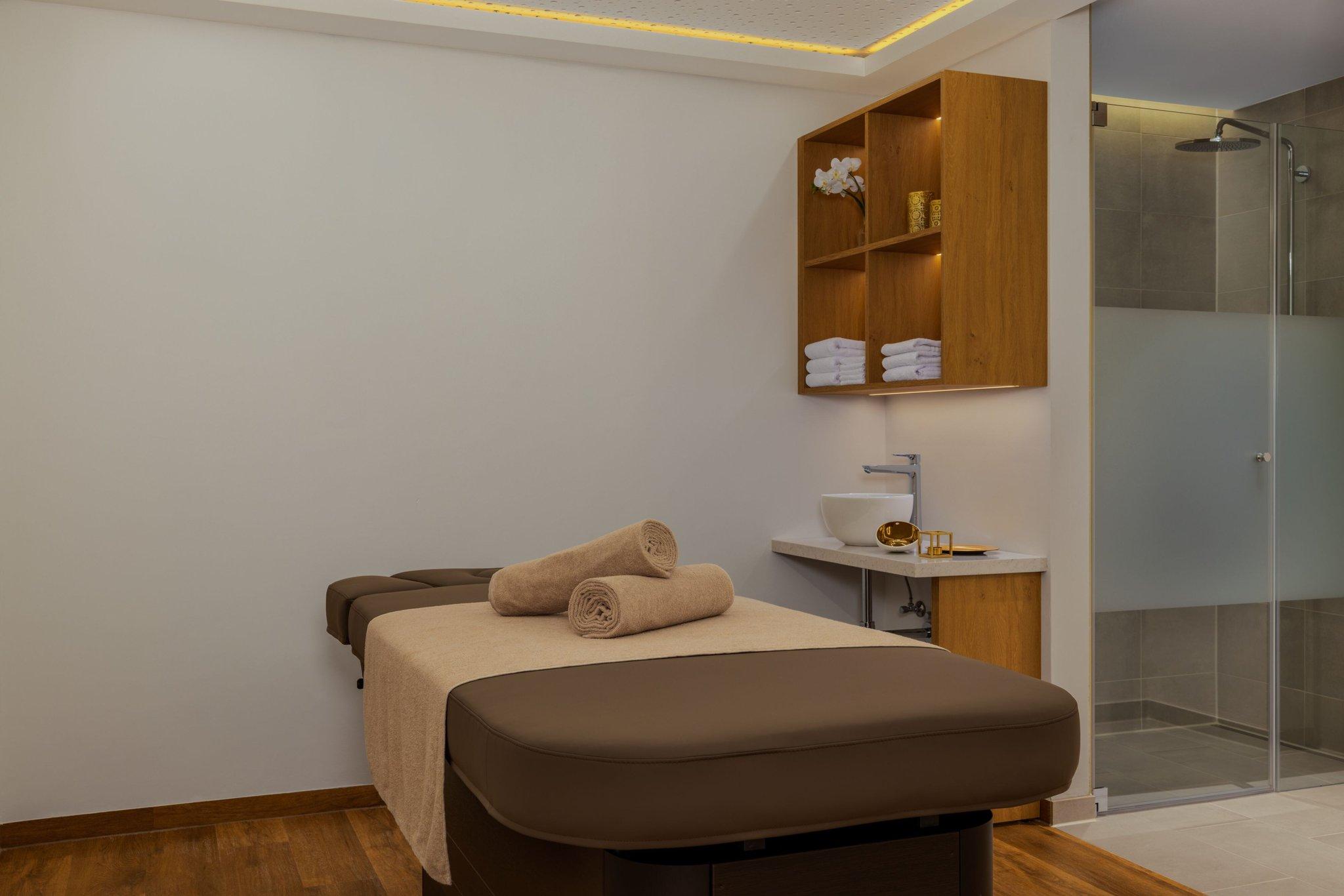 Caro & Selig, Tegernsee, Autograph Collection 写真