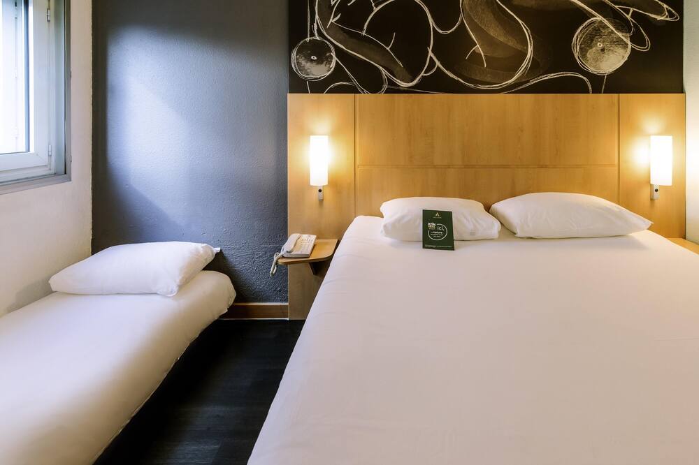 イビス アヴィニョン サントル ガール 写真