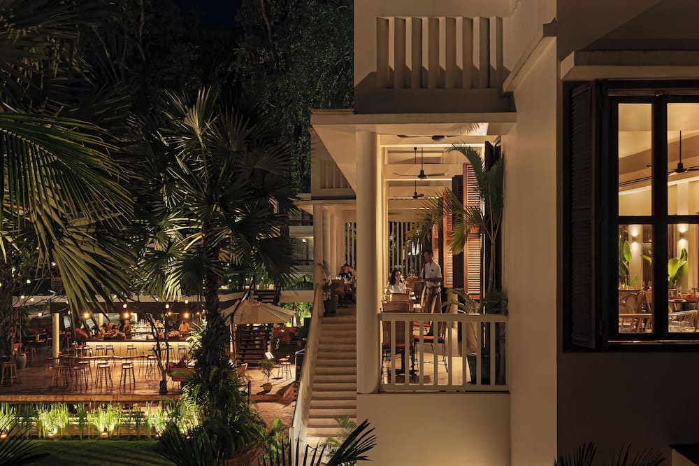 FCC アンコール バイ アヴァ二 写真