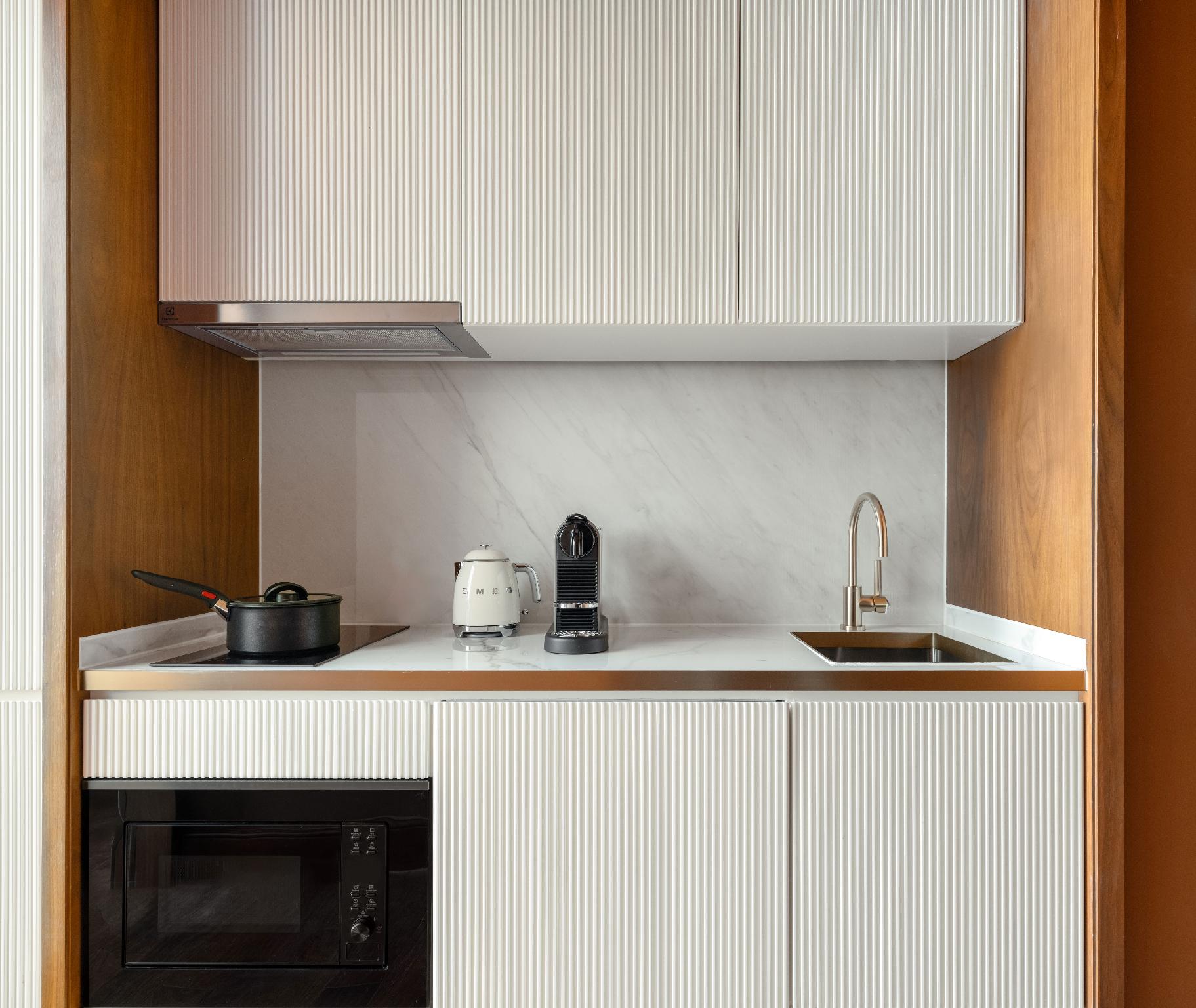 ランソン プレイス コーズウェイ ベイ ホンコン 写真