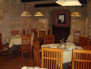 ホテル レオノル デ アキタニア 写真