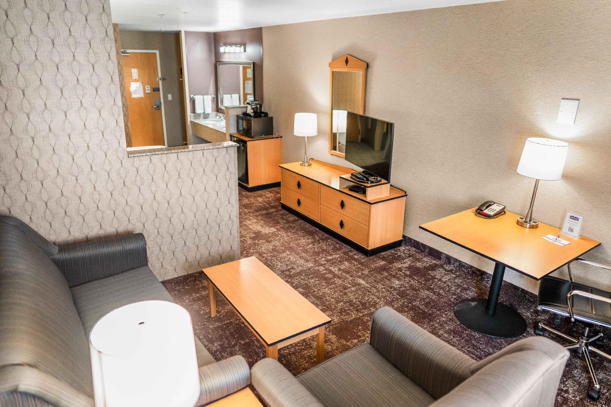 クリスタルインホテル＆スイーツ -ウエストバレーシティ 写真