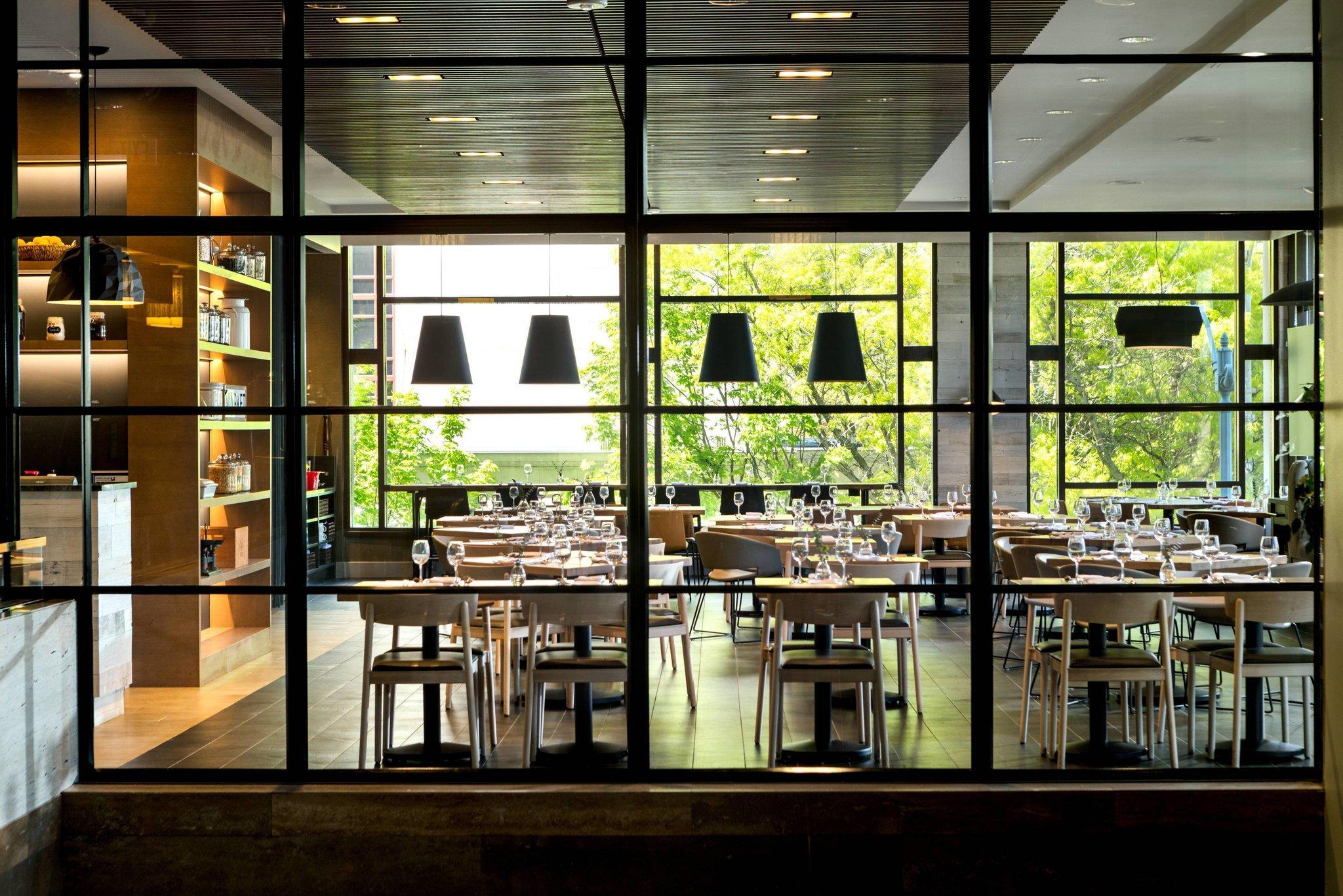 ルネッサンス シアトル ホテル 写真