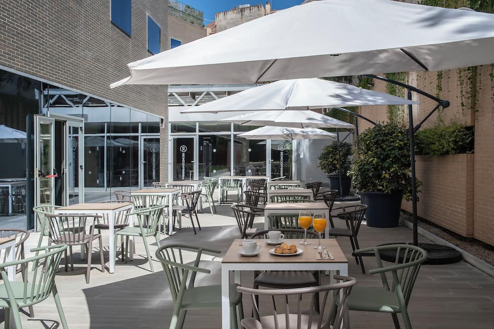 ホテル グラナダ バイ ピエール エ ヴァカンス 写真