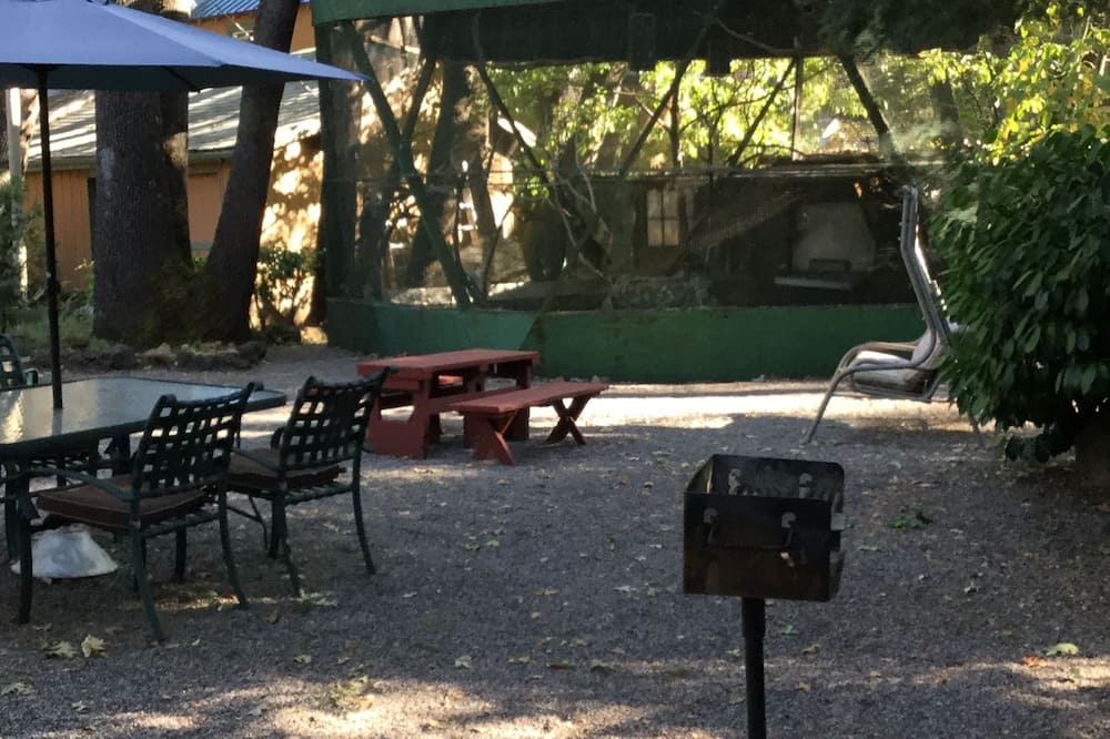 シダー ロッジ モーテル 写真