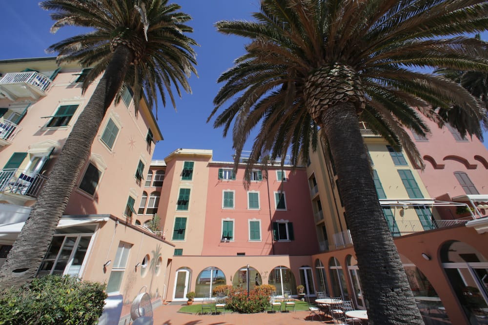 ホテル ミラマレ 写真