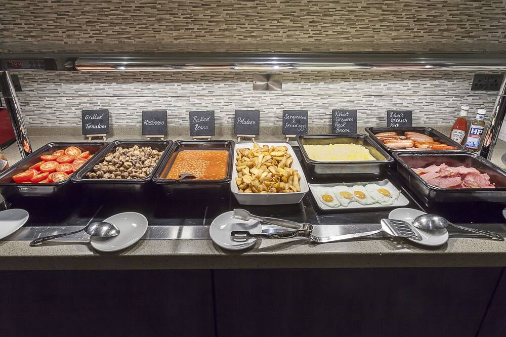 ベストウェスタン  プラス パインウッド マンチェスター エアポート  ウィルムズロー  ホテル 写真