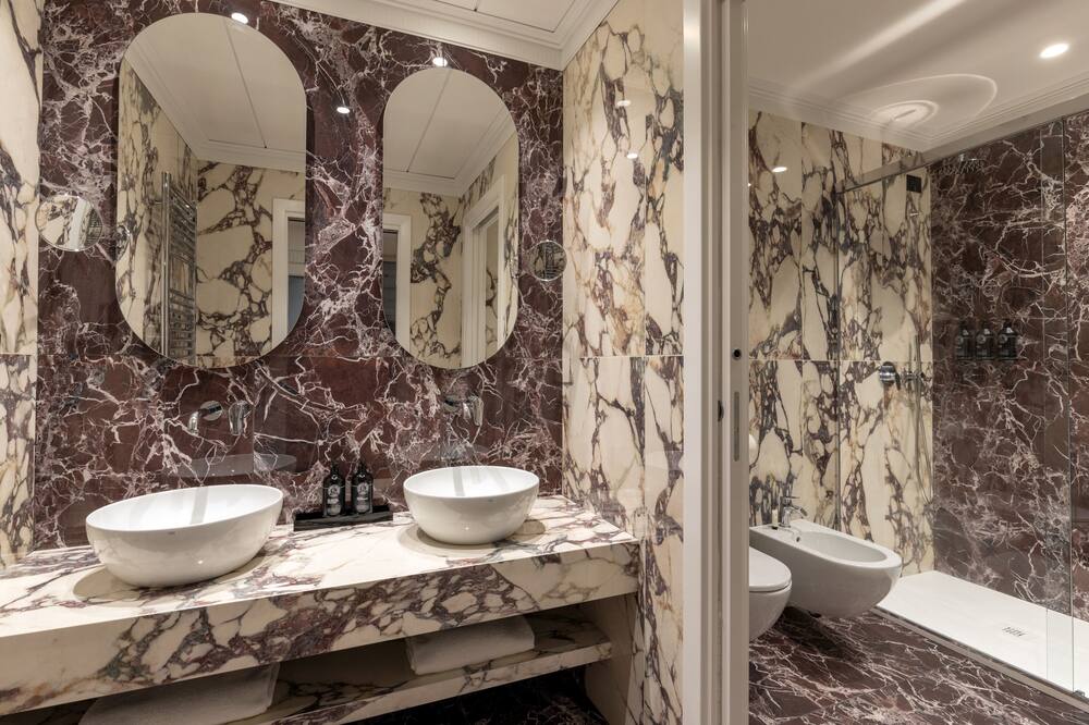 ザ インデペンデント ホテル 写真