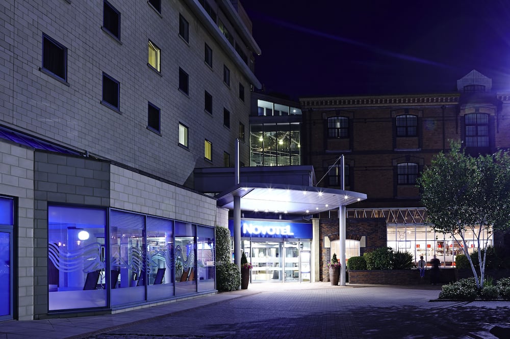 ノボテル カーディフ センター ホテル 写真