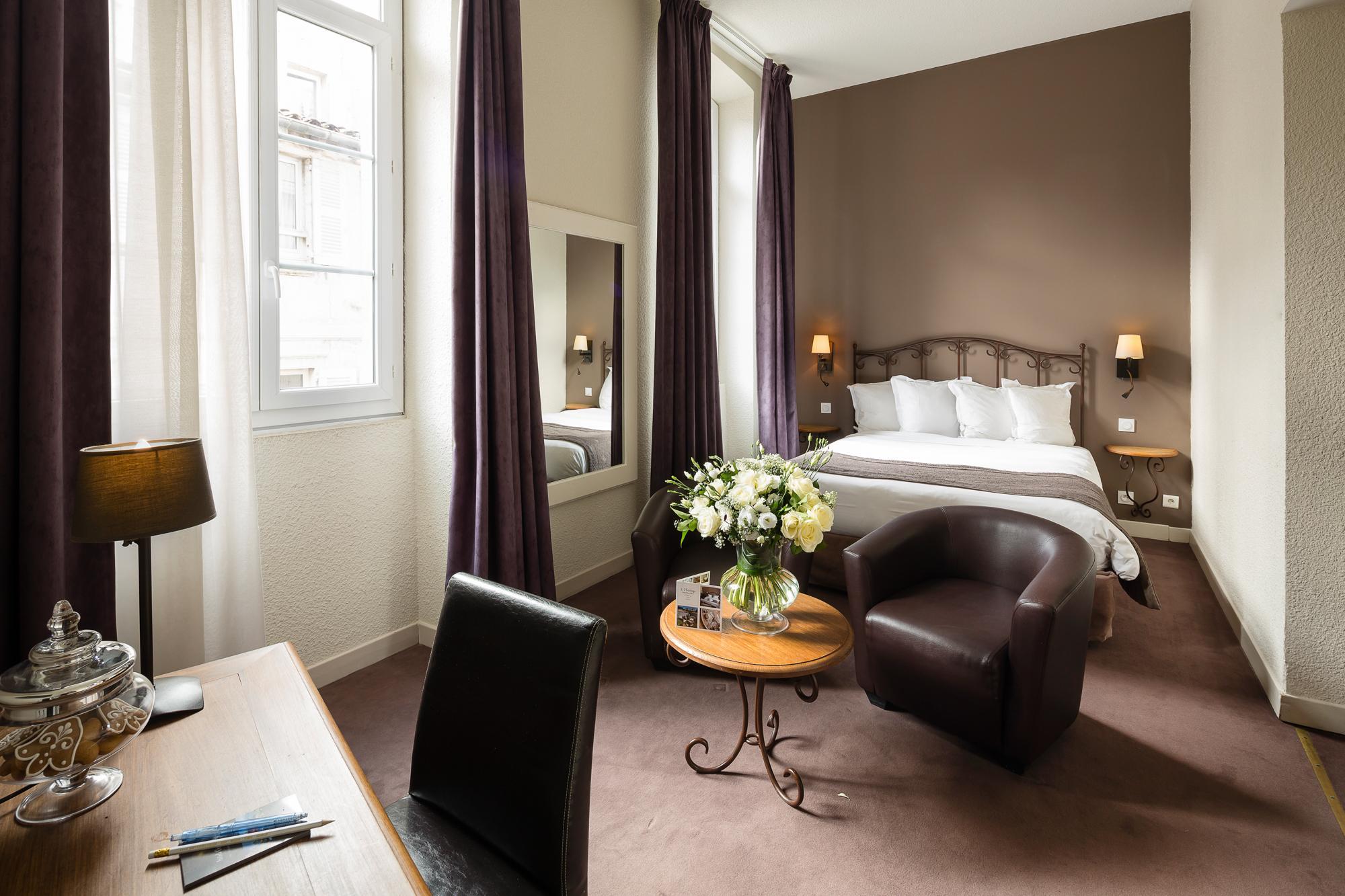 ホテル ドゥ ロルロージュ 写真