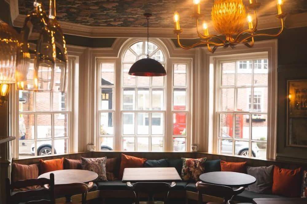 ザ スワン タルポリー 写真