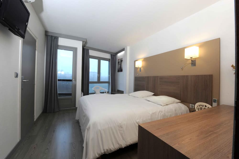 ラ シャルトルーズ ロジス オテル レストラン 写真