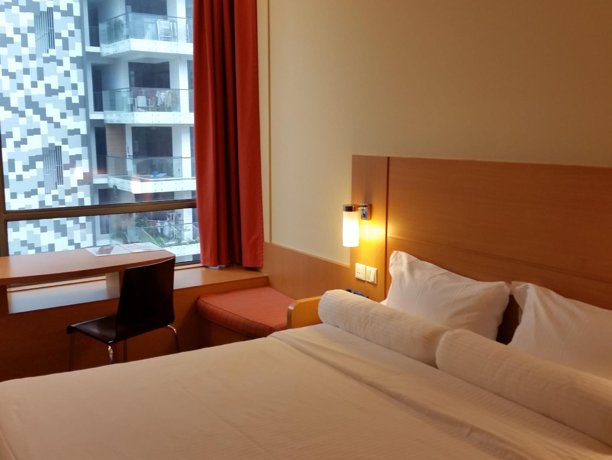 イビス ホテル シンガポール ノベナ 写真