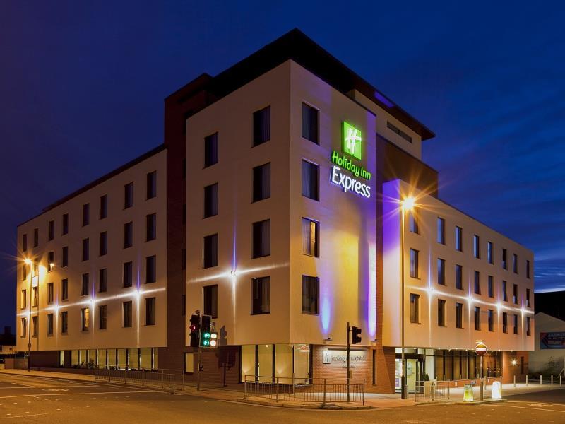 ホリデイ イン エクスプレス チェルトナム タウン センター バイ IHG 写真