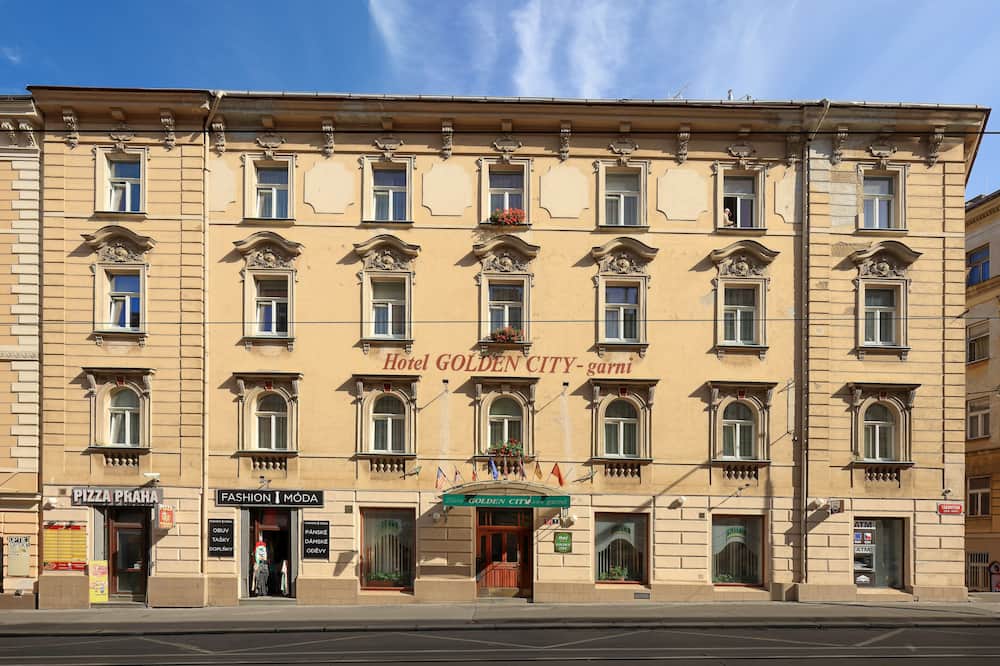 ホテル ゴールデン シティ 写真