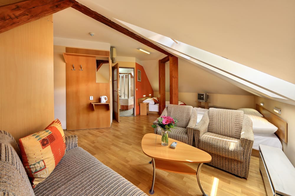 ホテル ゴールデン シティ 写真