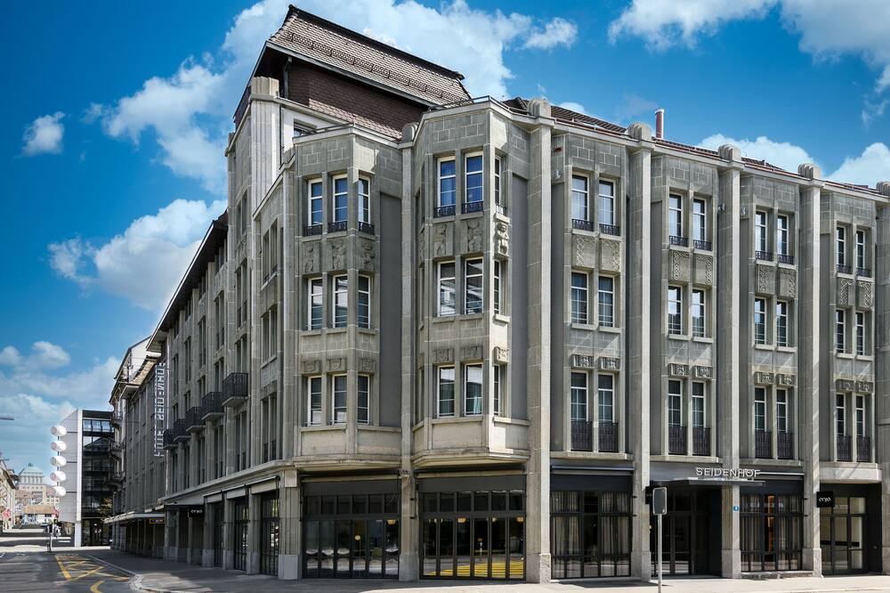 ホテル ザイデンホフ 写真