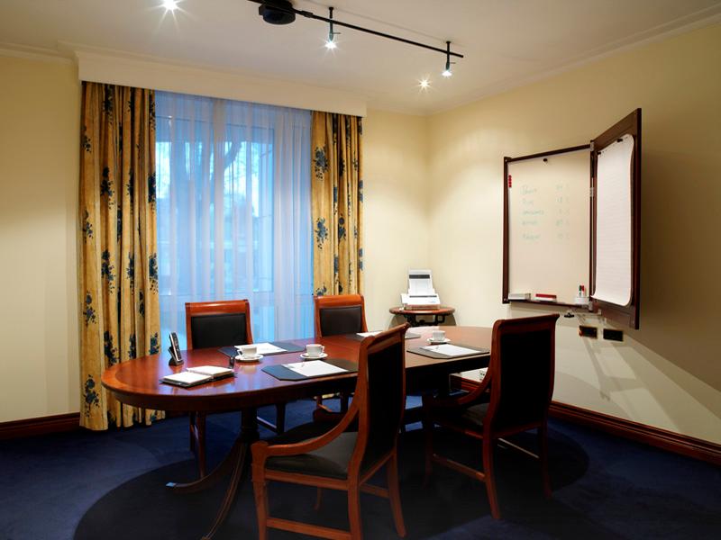 ユーロスターズ モンゴメリー ホテル 写真