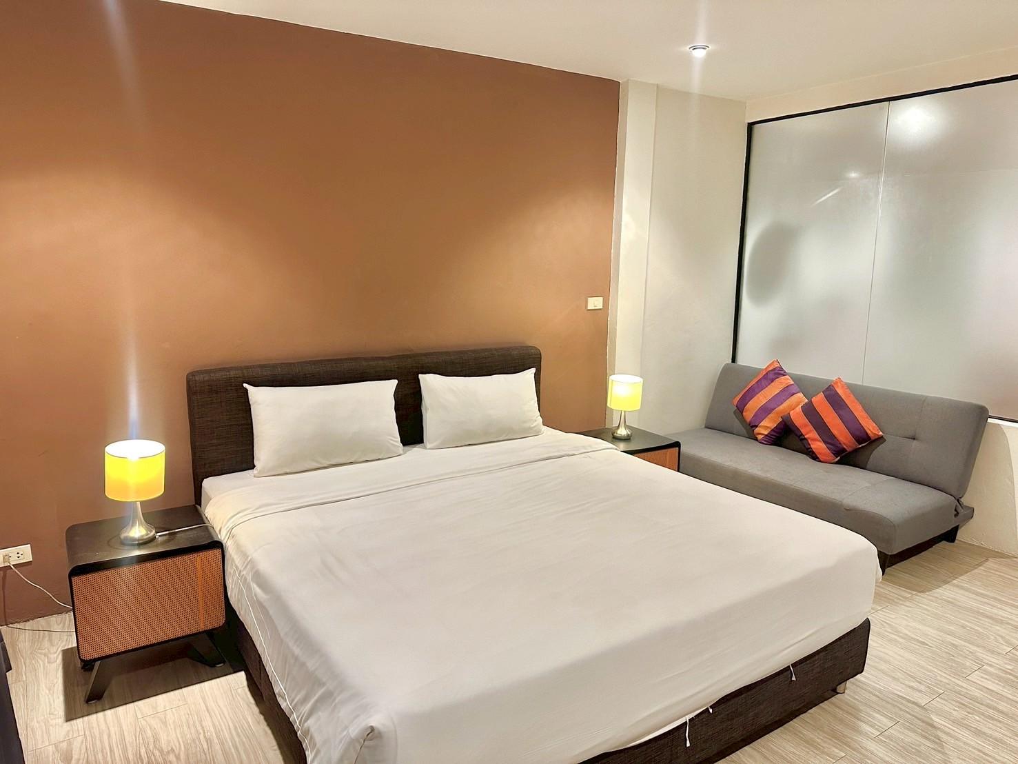 スタジオ F スクンビット 写真