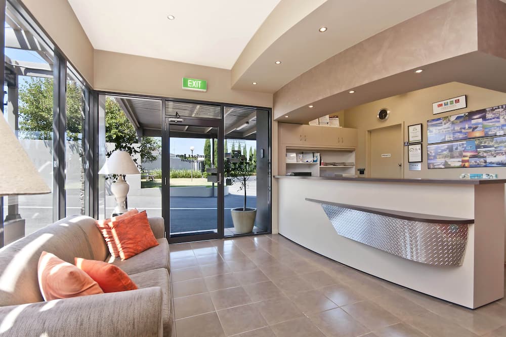 コンフォート イン オン ラグラン 写真