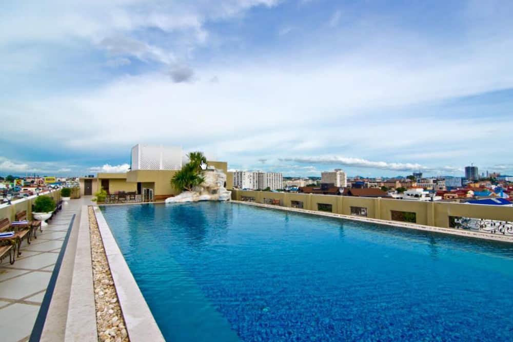 LKロイヤルウィング 写真