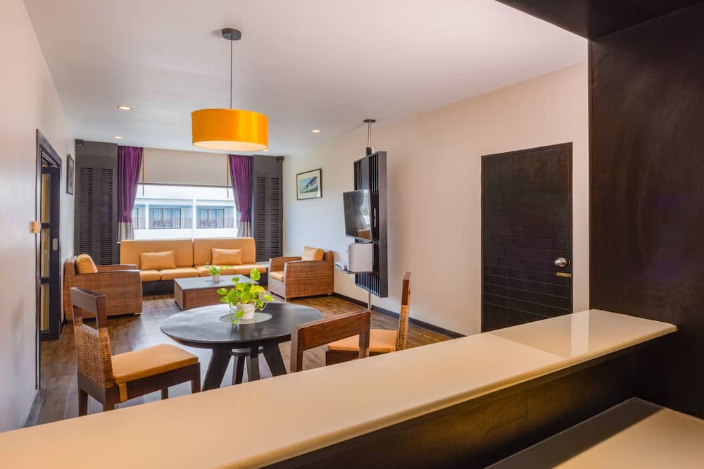 ディーバナ プラザ ホテル プーケット パトン 写真