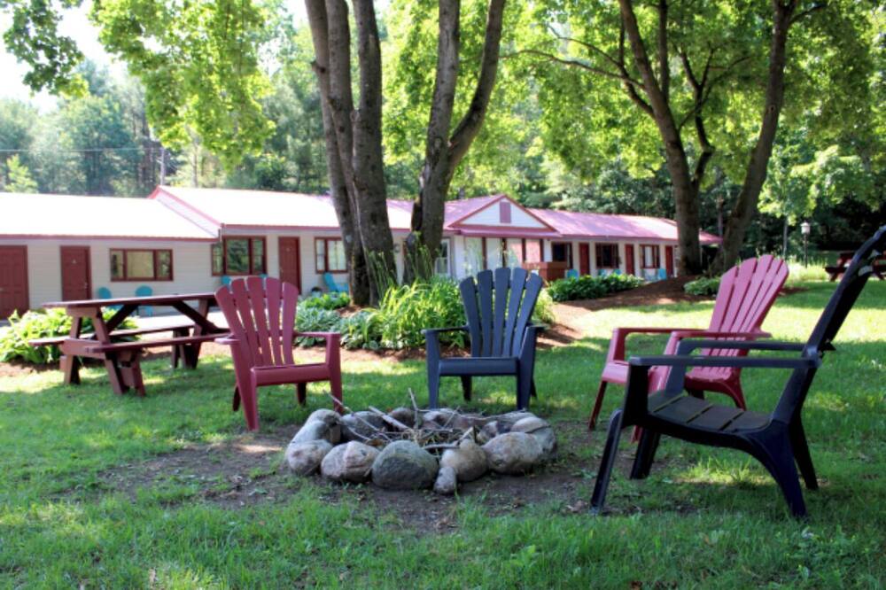 ルーザン コート モーテル 写真