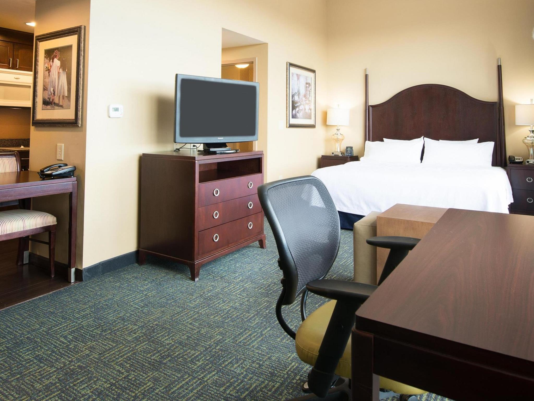 ホームウッド スイーツ バイ ヒルトン デビッドソン 写真