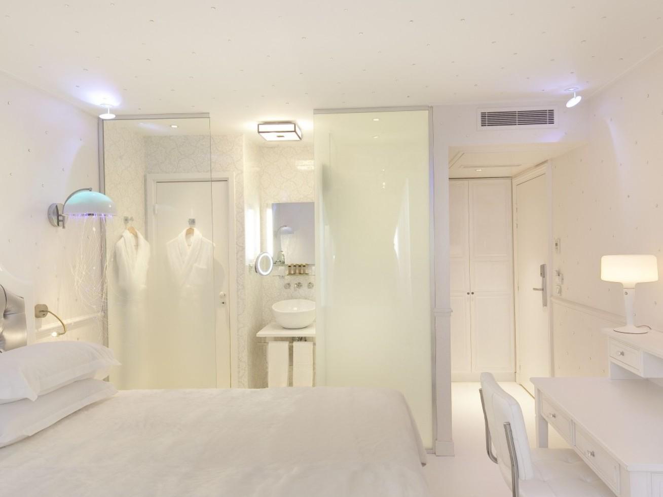 ホテル オリジナル パリス 写真