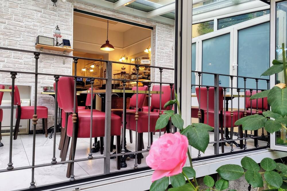 チャーリー ホテル 写真