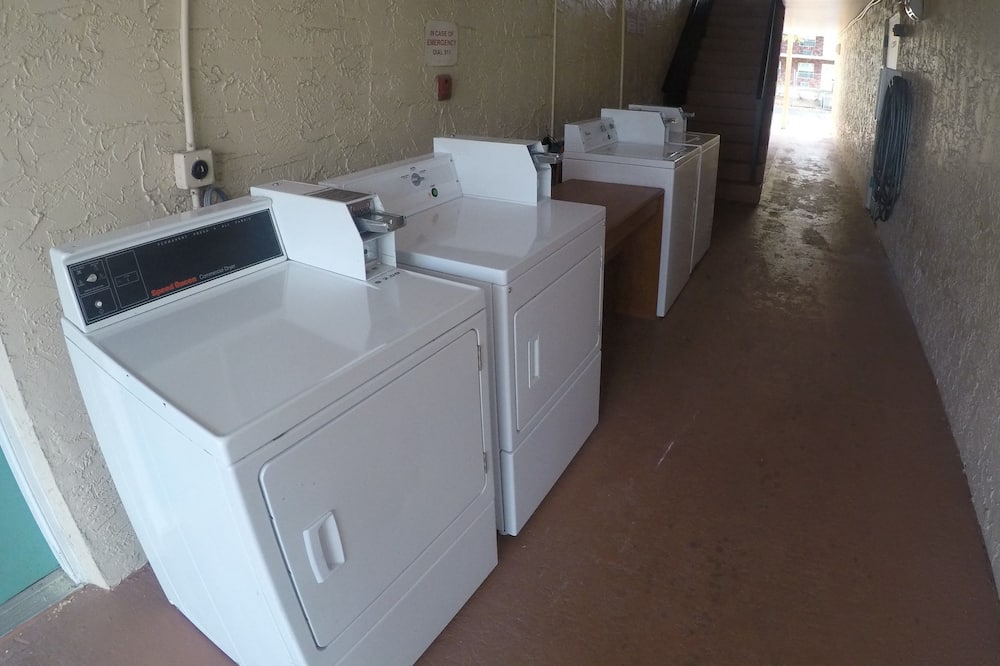 シャイニング ライト イン & スイーツ 写真