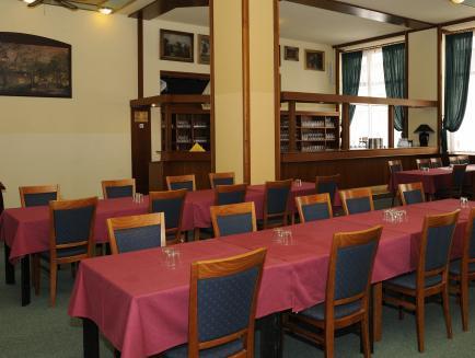 ホテル ズラタ スチカ 写真