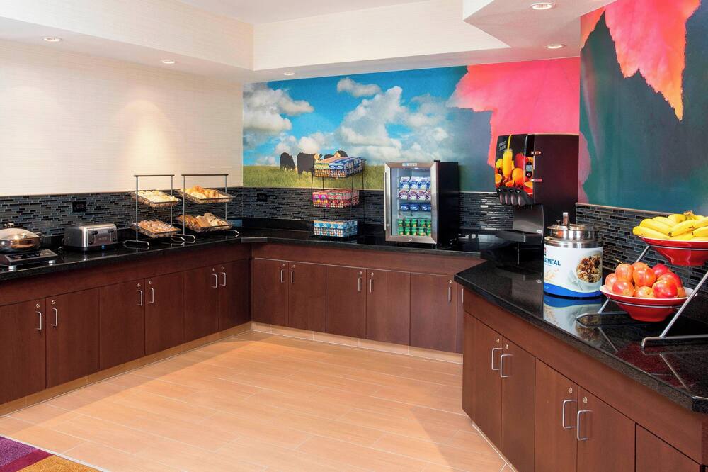 フェアフィールド イン & スイーツ シャイアン 写真