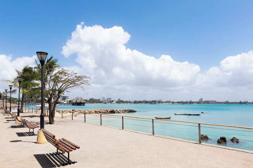 フォー ポインツ バイ シェラトン ダール エス サラーム ニュー アフリカ 写真