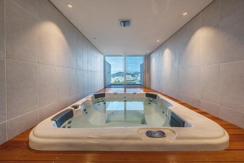 エリーステイ ヨス 写真