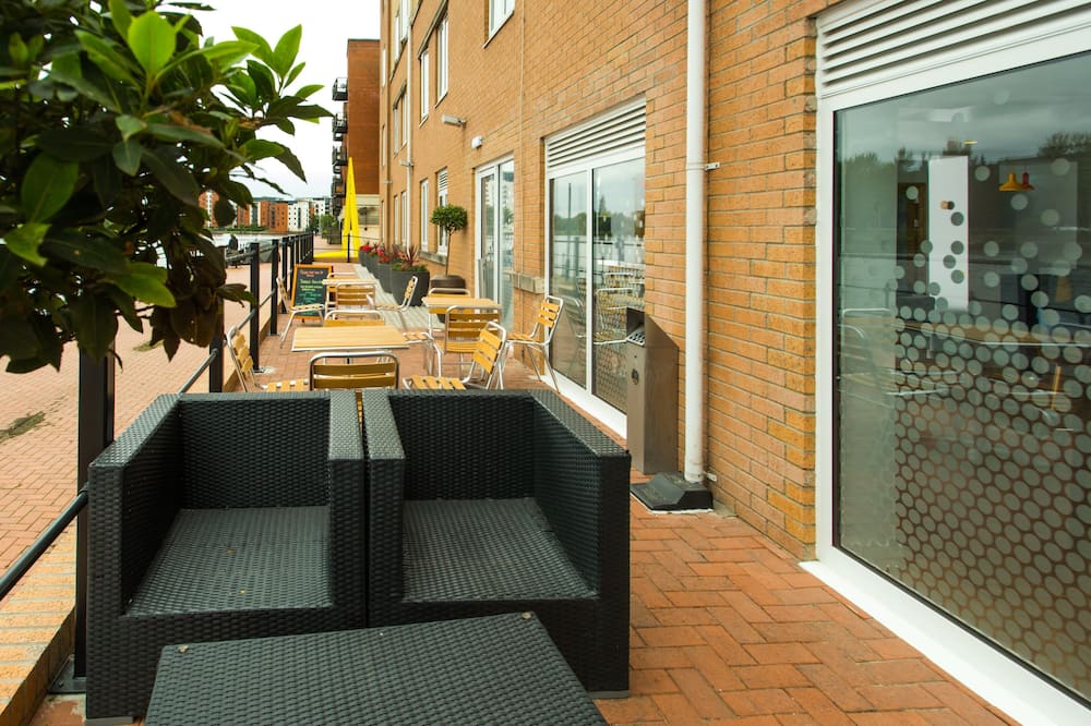 ホリデイ イン エクスプレス カーディフ ベイ バイ IHG 写真