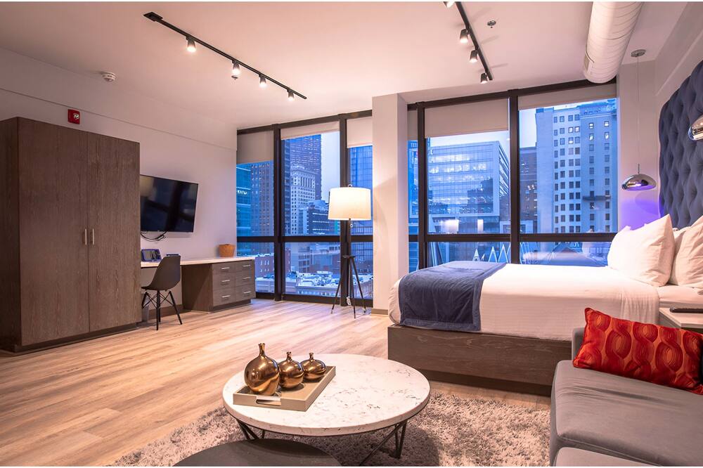 エタージ エグゼクティブ リビング 写真