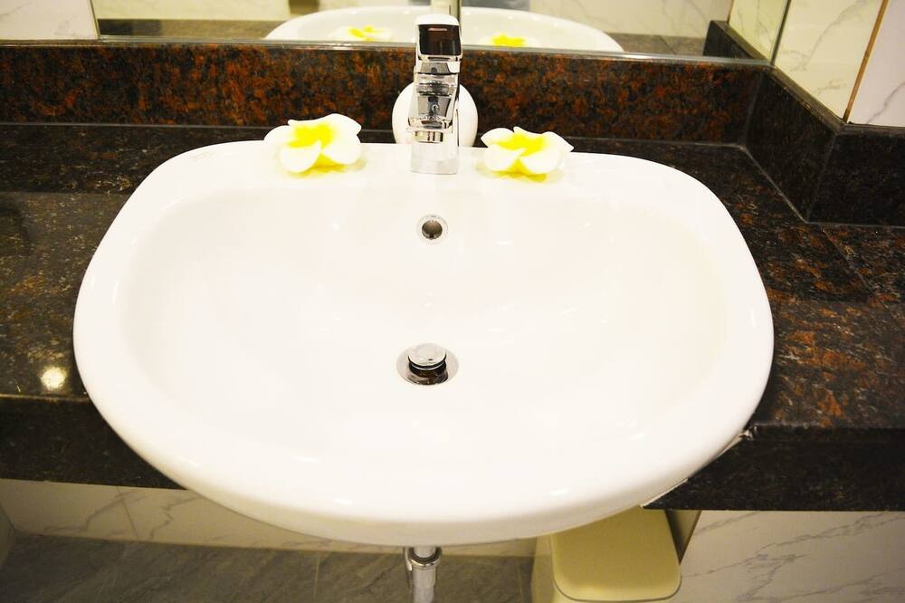 セレナ サトーン スイート 写真