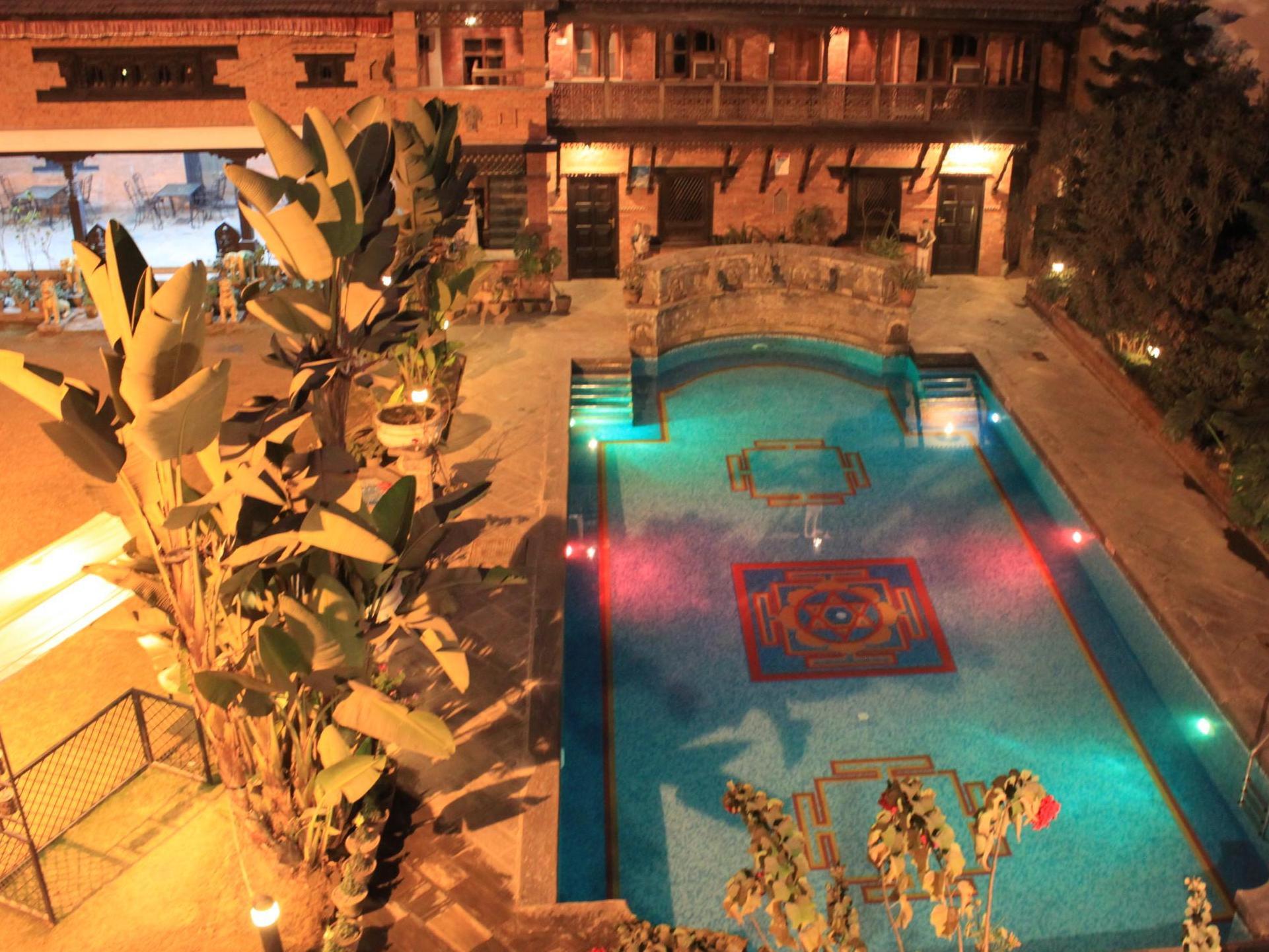 ホテル マナスル 写真