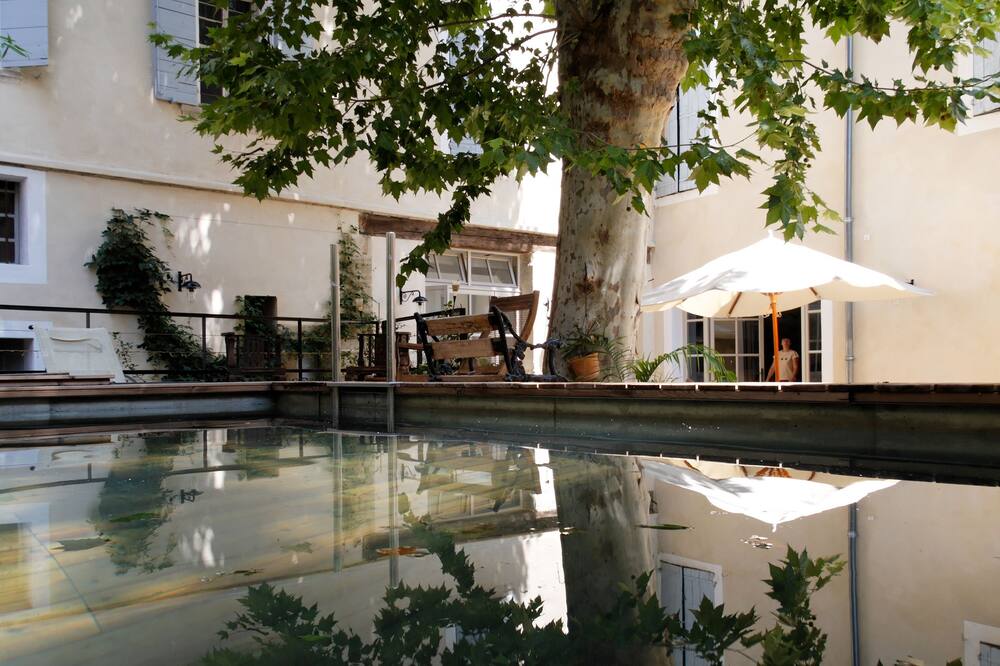 ラ メゾン シュル ラ ソルギュ - エスプリ ドゥ フランス 写真