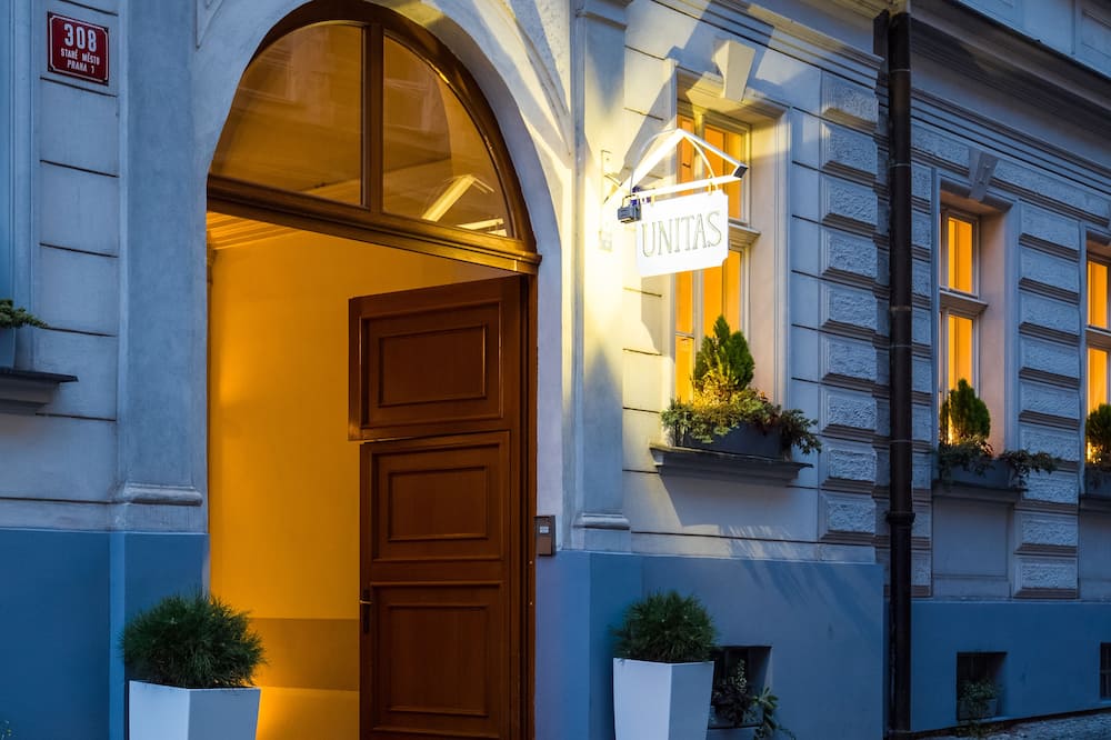 ウニタス ホテル 写真