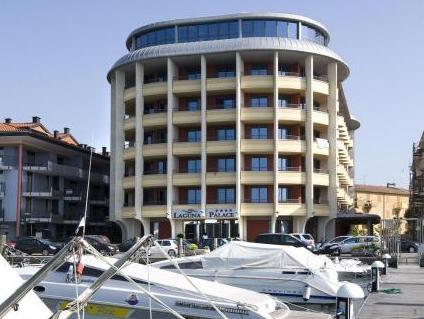 ラグーナ パレス ホテル グラード 写真