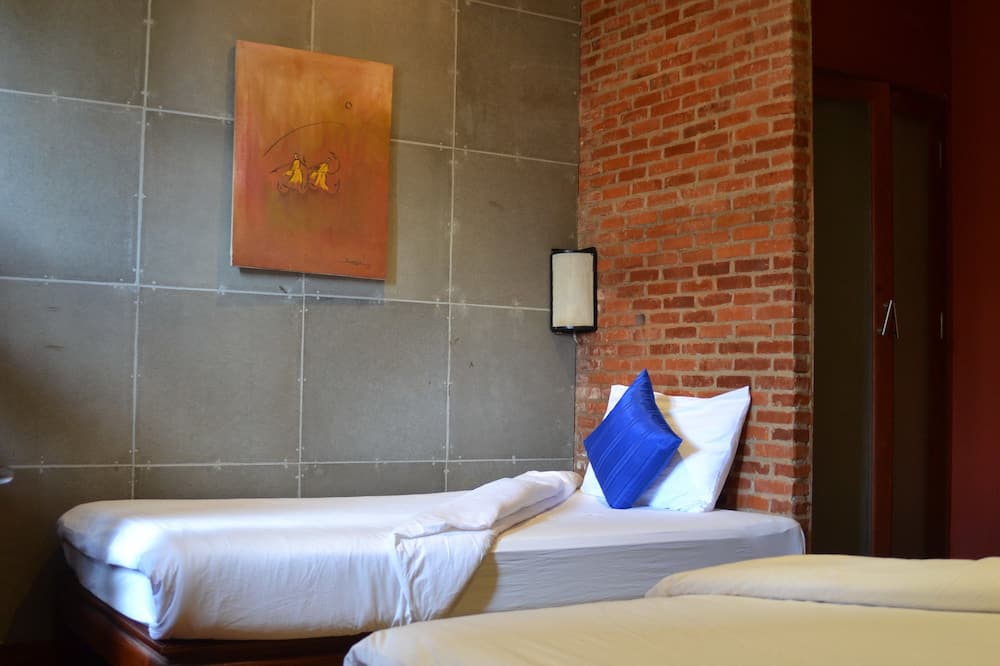 インティラ ターケーク 写真