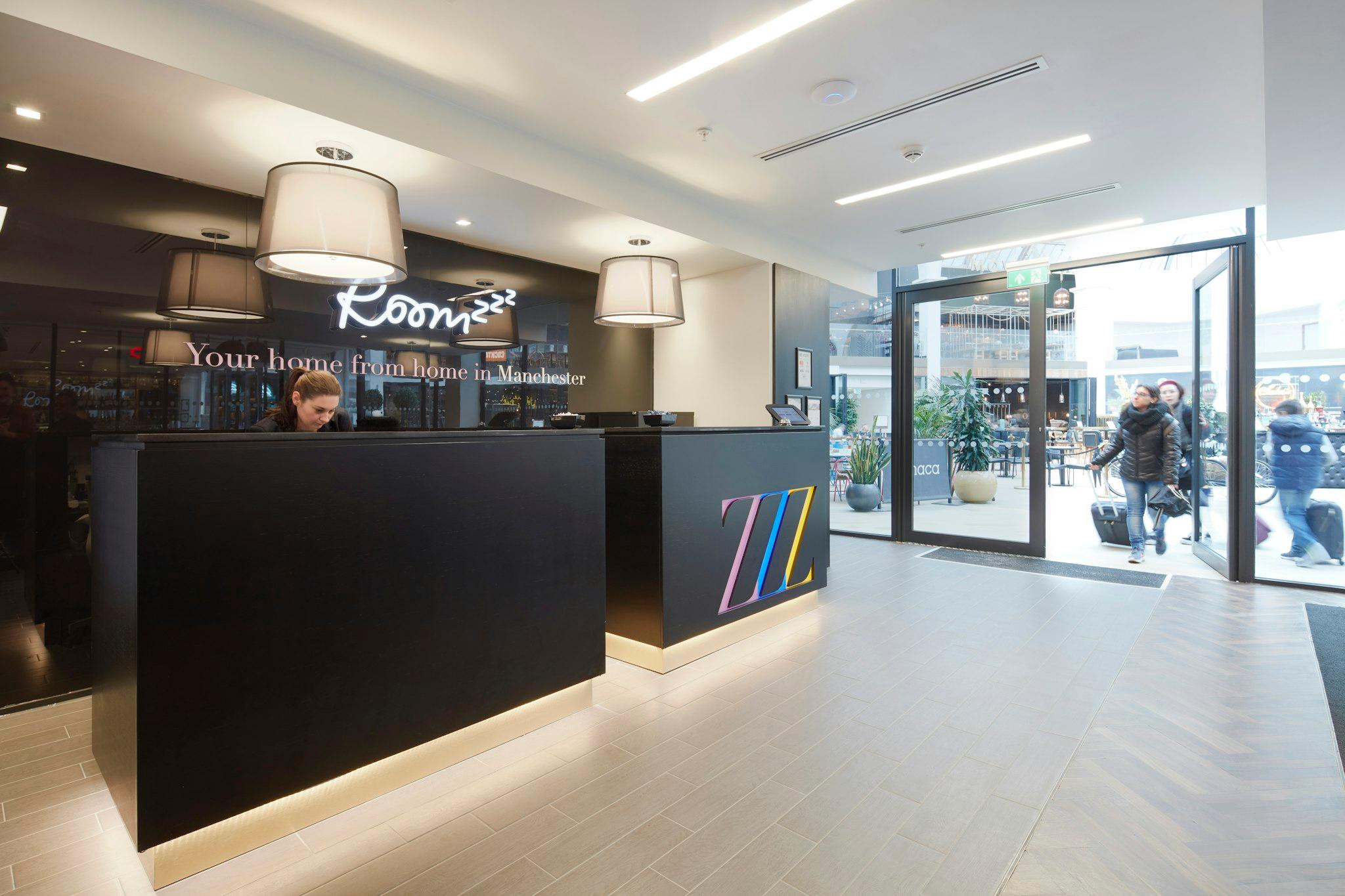 Roomzzz Manchester Victoria 写真