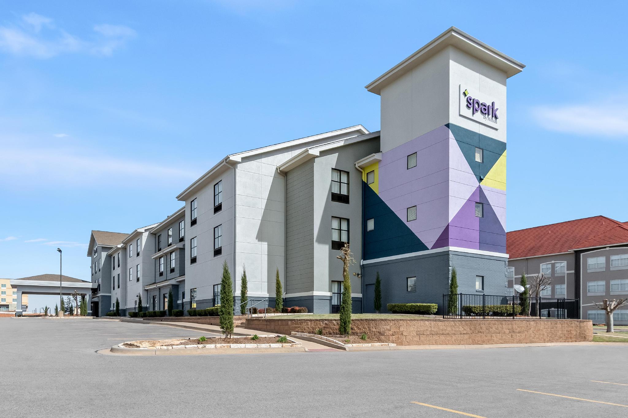 Spark by Hilton Shawnee 写真