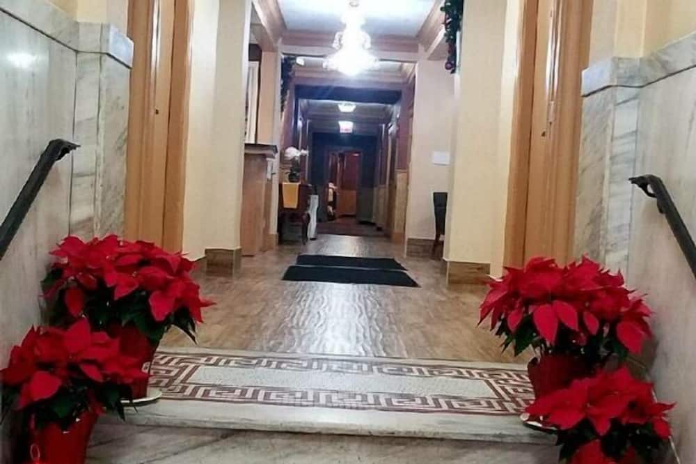 ディストリクト ホテル 写真