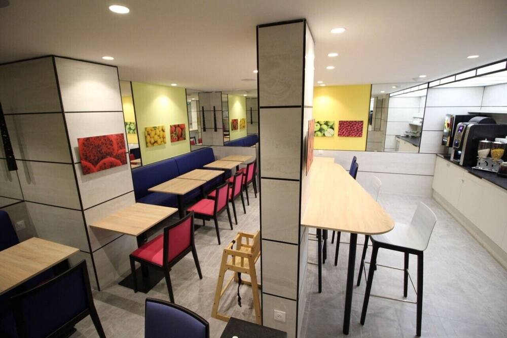 ホテル チャリング クロス 写真